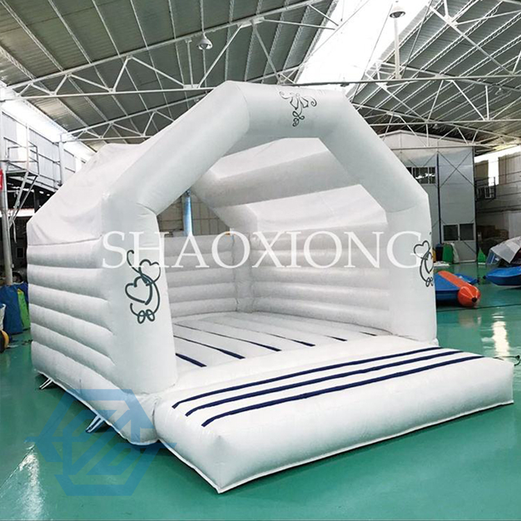 White Inflatable Bouncy Bounce House Jumping Castle for Wedding