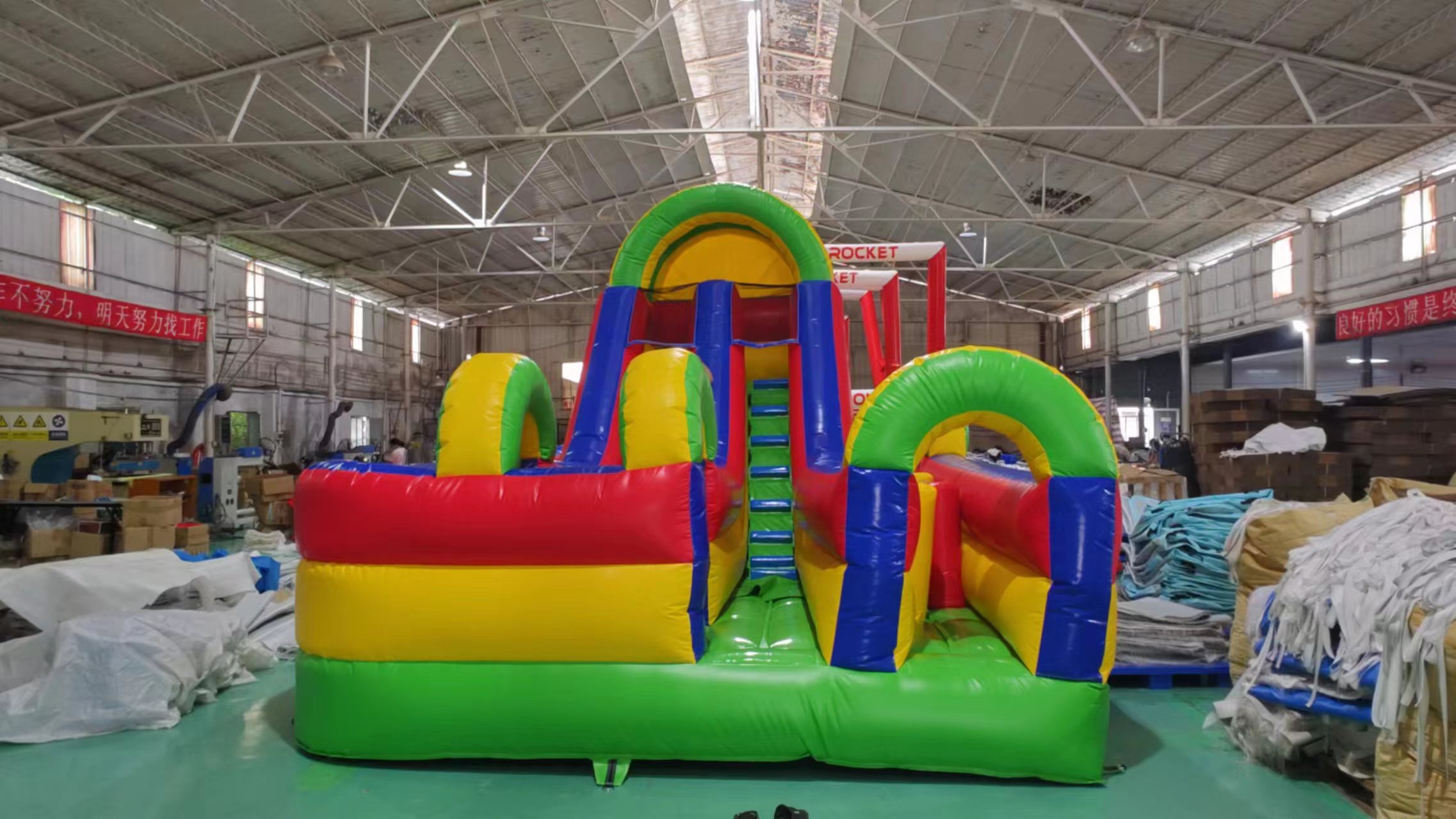 inflatable obstacle bounce house